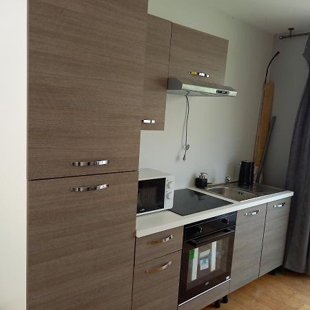 Nantes Aeroport 1-5 Couchages-Parking-Jardin Bouguenais Eksteriør billede
